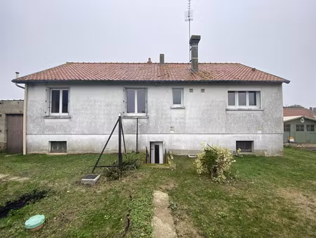 location maison 3 pièces 72 m² à louvrechy (80250)