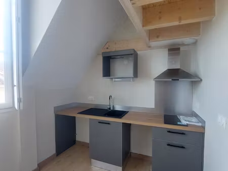 agreable t1 bis avec mezzanine au 2eme etage