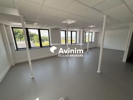 bureau de prestige de 244 m2 en location - besançon  france