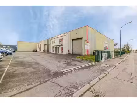location local d’activités 339m²