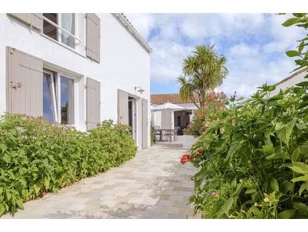 maison de vacances à deux pas du centre village
