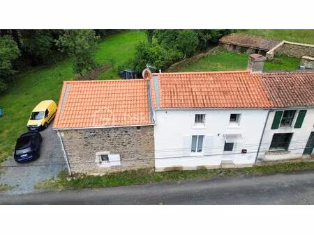 maison en pierre de 126 m² à l'hermenault