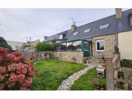maison mitoyenne avec vue mer sur l' ile grande