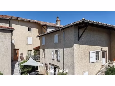 villié-morgon – maison de village louée – 183 m² – cour – dépendance