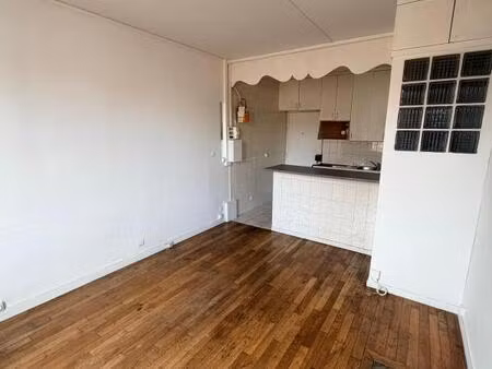 appartement à 260m de la ligne 5 station hoche