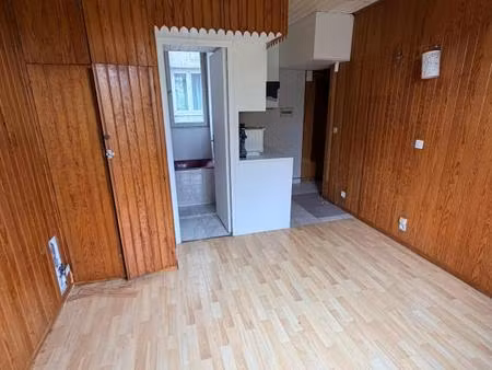 appartement à 260m de la ligne 5 station hoche
