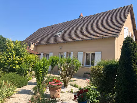 maison familiale de 232 m² avec beau potentiel