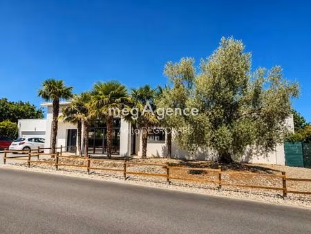 villa contemporaine tres spacieuse - plain pied a la roche sur yon