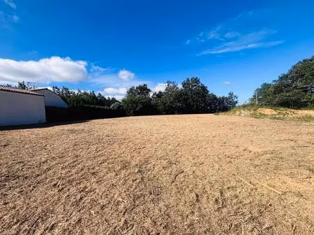 terrain plat 929 m² - environnement paisible