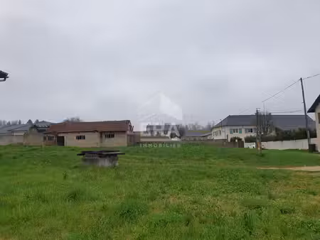 a vendre terrain de 666 m² à romagnieu