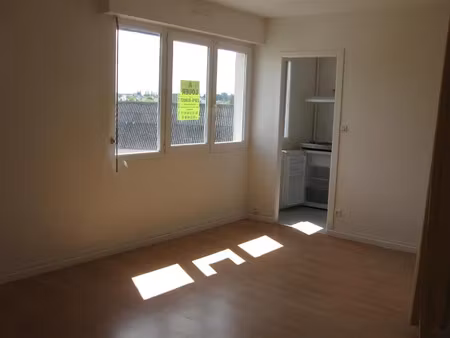 location appartement 1 pièce 35 m² à carentan-les-marais (50500)  360 €
