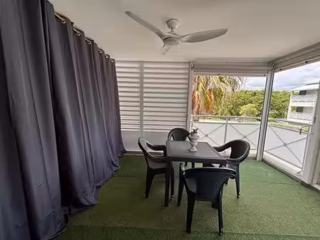location meublée appartement 2 pièces 36.18 m² à le moule (97160)  820 €