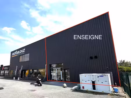 location commerce 500m²