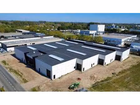 entrepôt neuf avec bureau à louer à durmakker evergem