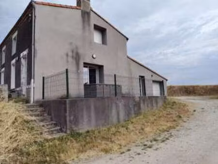 location maison à vallet (44330) : à louer / 85m² vallet