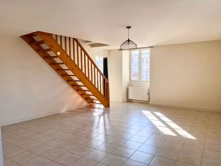 vente immeuble 0 pièces à jonzac (17500)  286 740 €