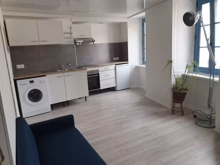 location meublée appartement 2 pièces 37 m² à quimperle (29300)  494 €