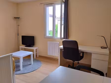 location meublée appartement 1 pièce 23 m² à perigueux (24000)  410 €