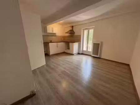 location appartement 2 pièces 42.3 m² à jouques (13490)  560 €