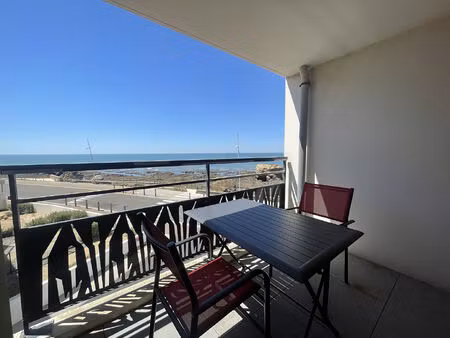 appartement t3 de 62 m²   face mer  terrasse  parking et cave