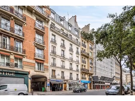 location commerce paris 75017 90m²