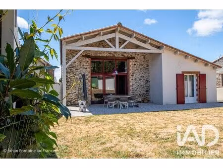 maison traditionnelle à la copechagnière (85260)
