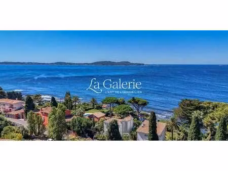 villa avec piscine et terrasse carqueiranne (83)