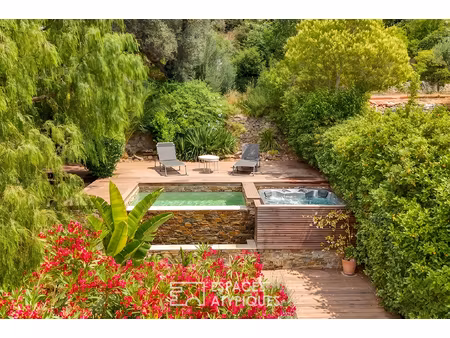 villa vue rade sur les pentes du faron