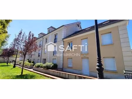 charmant duplex f2 – dernier étage avec ascenseur – cœur historique de montereau-fault-yon