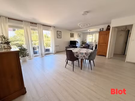 a vendre en exclusivite à le rheu centre appartement 4 pièces 84m2 terrasse garage cave as