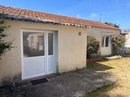 ensemble immobilier à barbatre