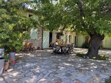 maison en pierre
