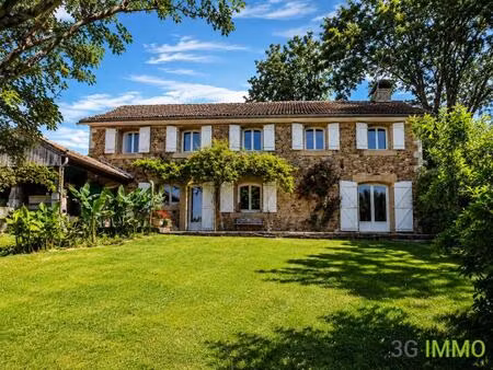 ensemble de 2 maisons 11 pièces
