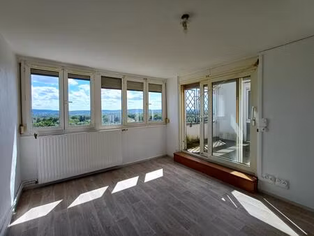 spacieux duplex t5 avec ascenseur et grande terrasse