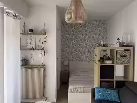 location meublée appartement 1 pièce 24 m² à rueil-malmaison (92500)  940 €