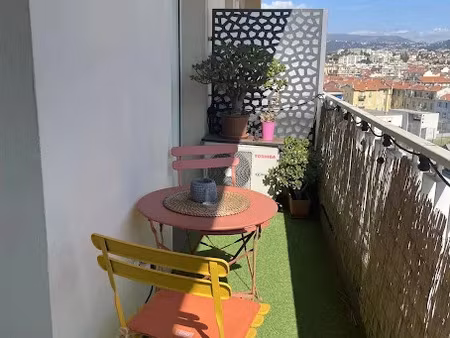 location meublée appartement 2 pièces 38 m² à nice (06000)  1 300 €