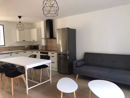 location meublée appartement 5 pièces 106.78 m² à caluire-et-cuire (69300)  1 800 €