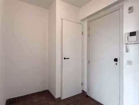 appartement 1 chambre avec balcon au centre de renaix