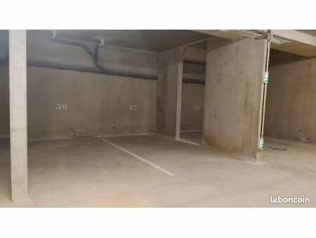box - parking - garage
