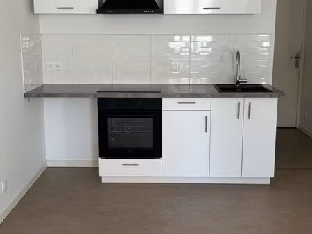 studio rénové 27 m2
