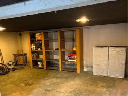 local / stockage / entrepôt