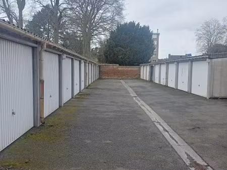 location parking 15 m² à hazebrouck (59190)  60 €