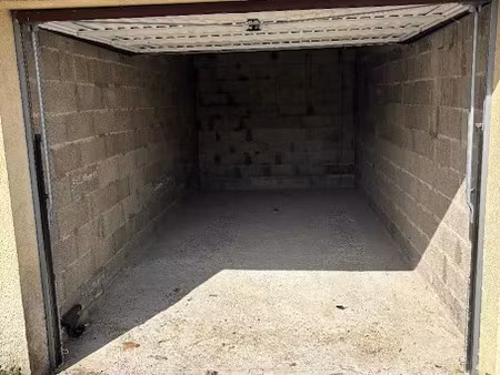 location parking à romans-sur-isere (26100)  62 €