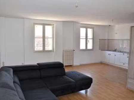 location appartement 3 pièces à montfort-sur-meu (35160) : à louer 3 pièces / 78m² montfor