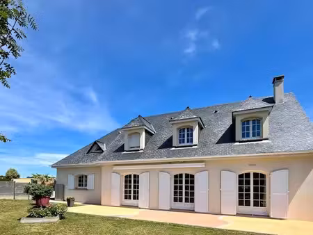 location maison 6 pièces 148.6 m² à saint-jouin-bruneval (76280)  1 500 €
