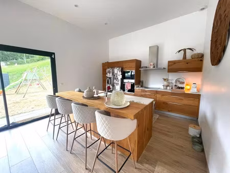 location meublée maison 6 pièces 171 m² à urcuit (64990)  2 000 €