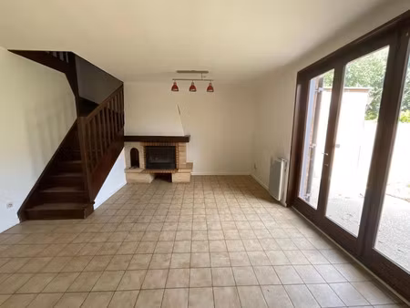 location maison 4 pièces 66.53 m² à lesquin (59810)  1 100 €