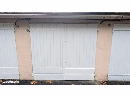 box / garage fermé 12m² à louer
