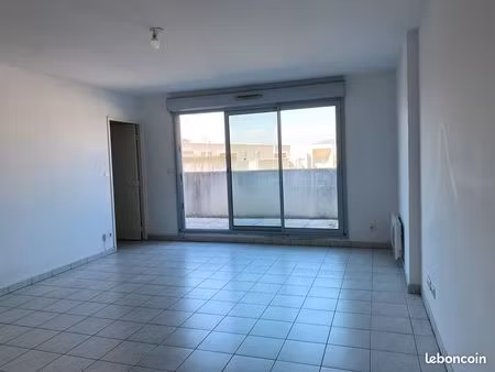 appartement 2 pieces & box saint charles