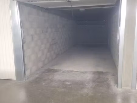 à vendre box double en enfilade - lyon 6